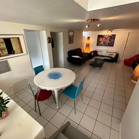 Au Fil De L Eau 아파트 *